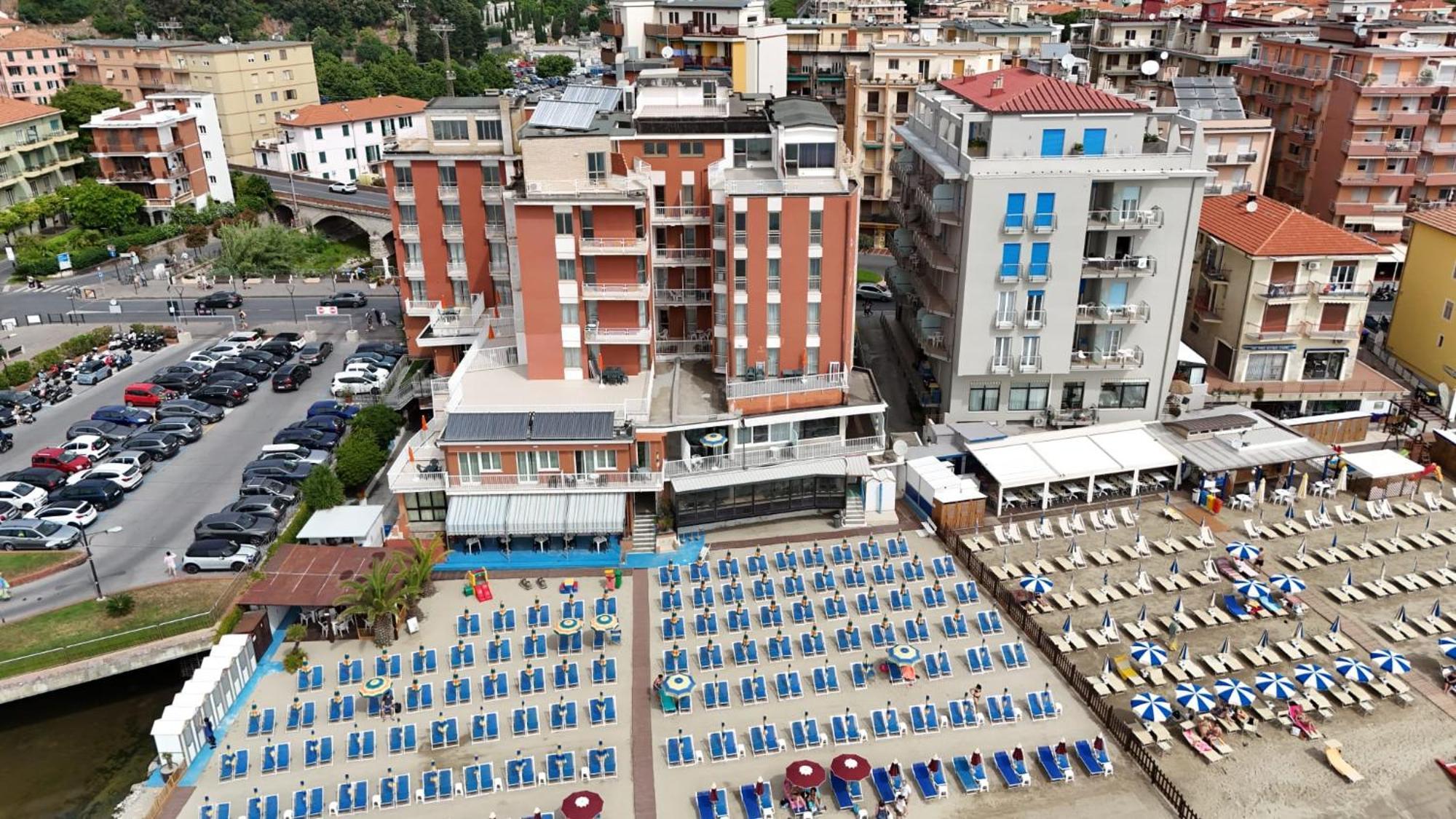 Hotel & Residence Stella Maris Pietra Ligure Kültér fotó