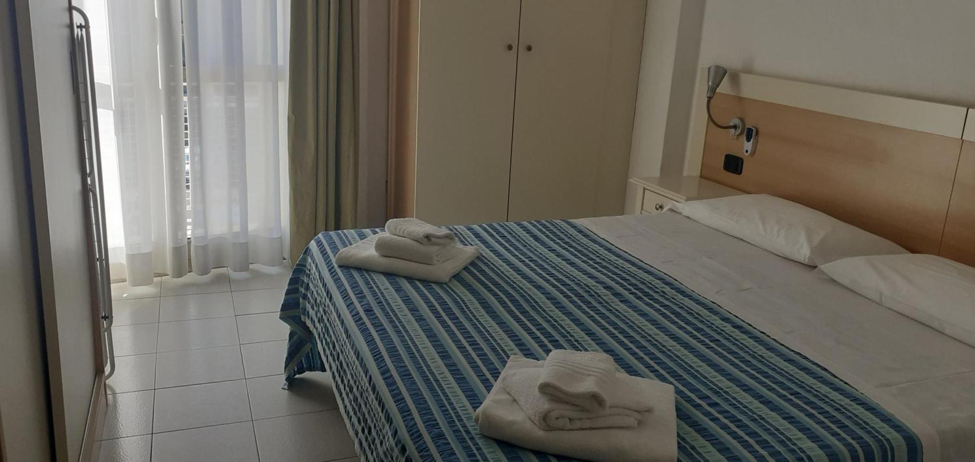 Hotel & Residence Stella Maris Pietra Ligure Kültér fotó